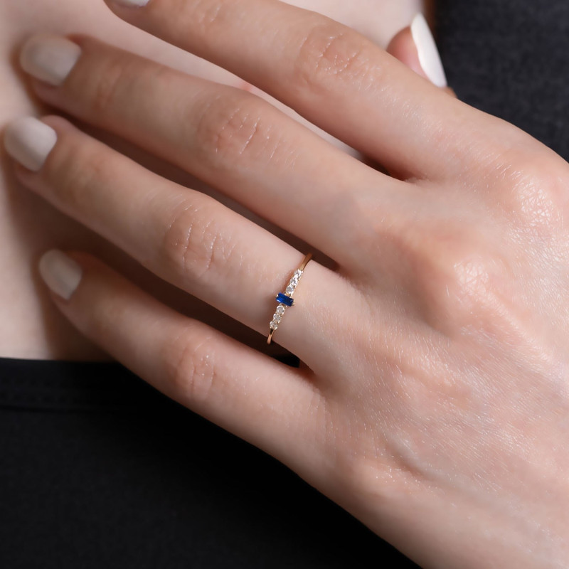 9K Gold Ring with Dark Blue Stone 3