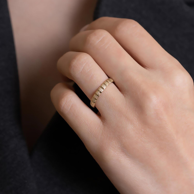 9K Gold Striped Solid 3mm Glittery Band 3
