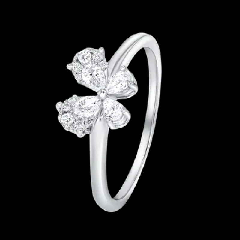 9K Gold Damas Classics Diamond Ring 6