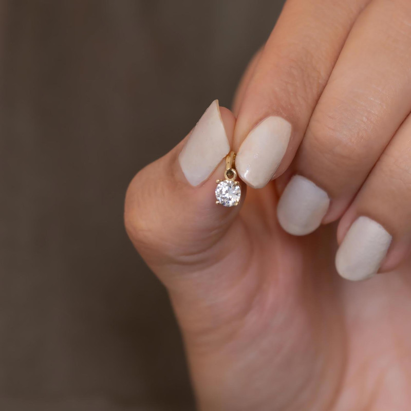 9K Gold Solitaire Pendant 3