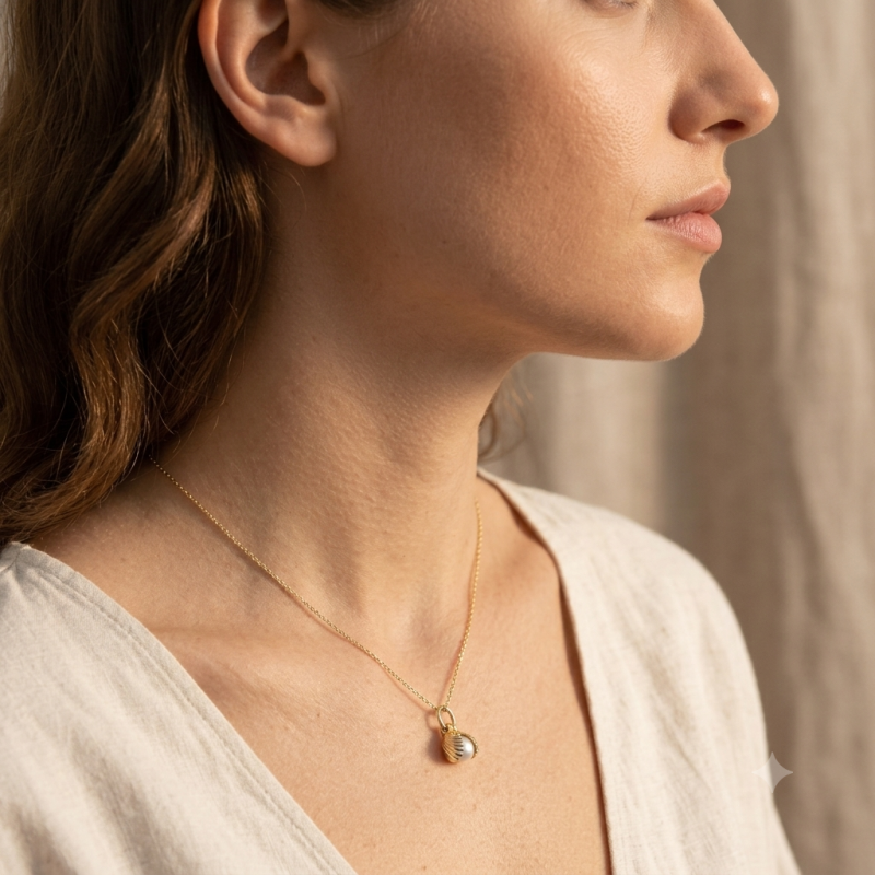 9K Gold & Pearl Oyster Charm 3
