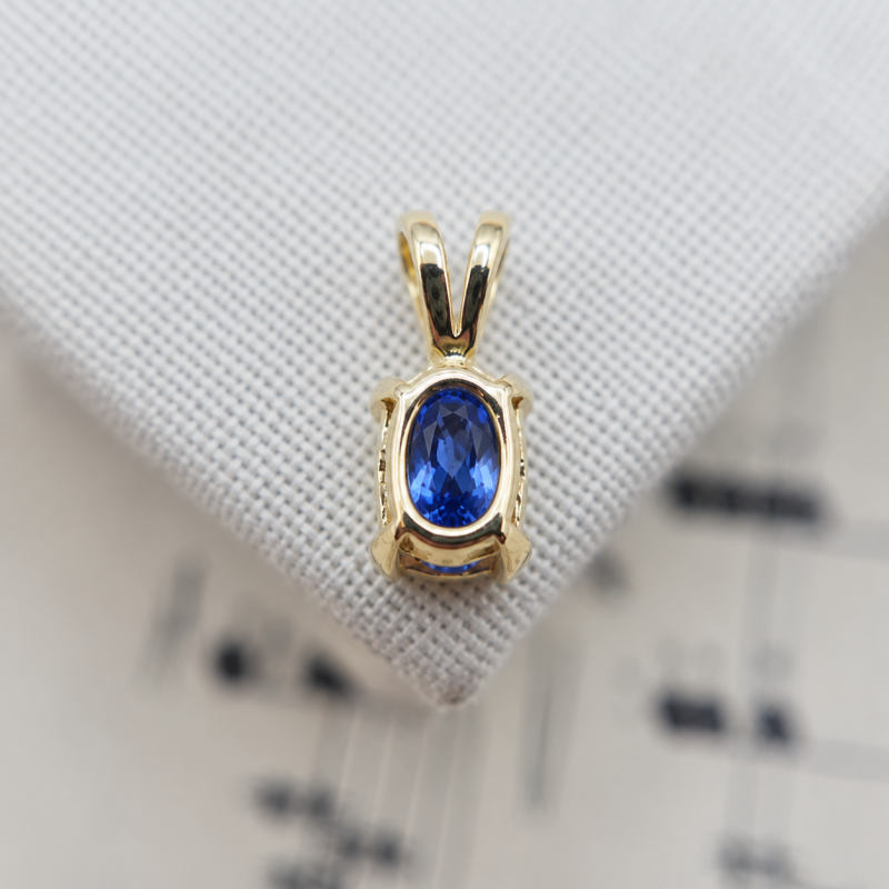 9K Gold Oval Blue Sapphire Pendant 5
