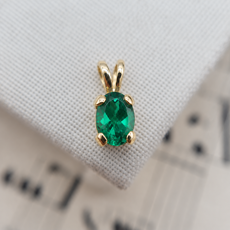 9K Gold Oval Green Emerald Pendant 2