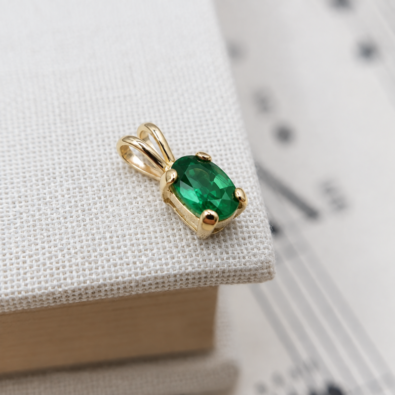 9K Gold Oval Green Emerald Pendant 3