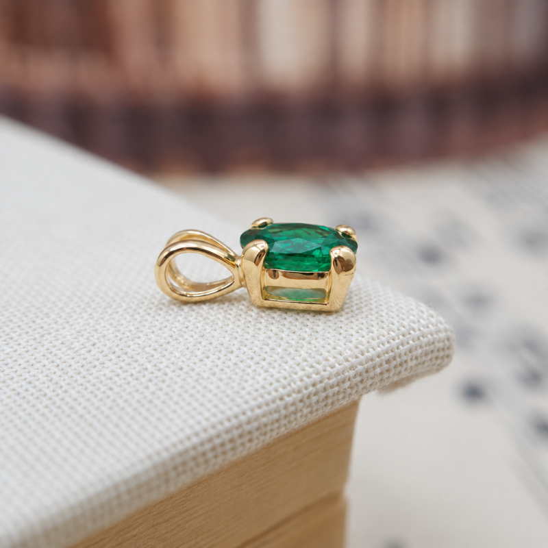 9K Gold Oval Green Emerald Pendant 4