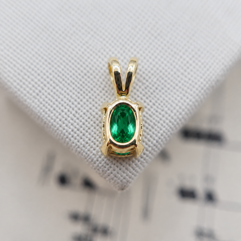 9K Gold Oval Green Emerald Pendant 5