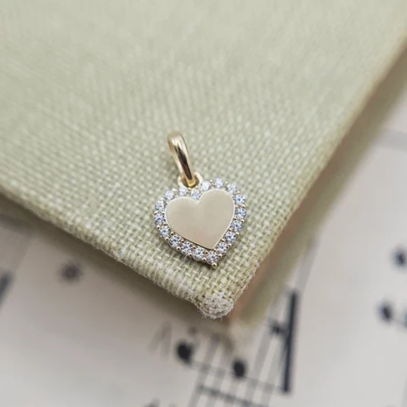 9K Gold Halo Heart Pendant 9