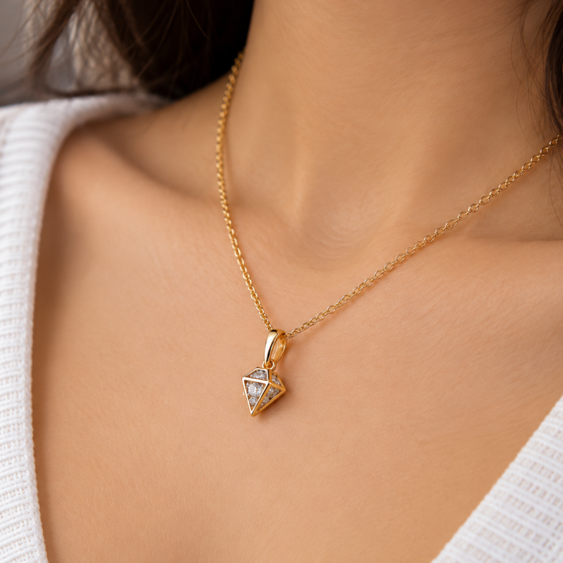 9K Diamond-Shaped Pendant 4