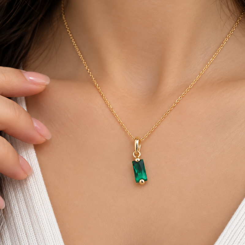 9K Gold Green Baguette Charm 3