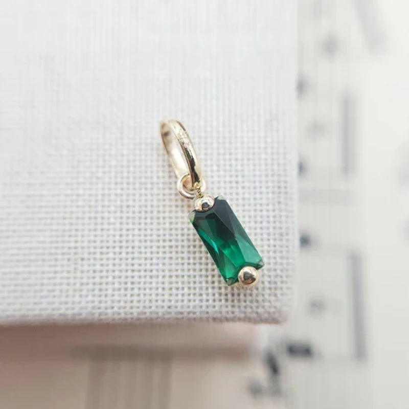 9K Gold Green Baguette Charm 6