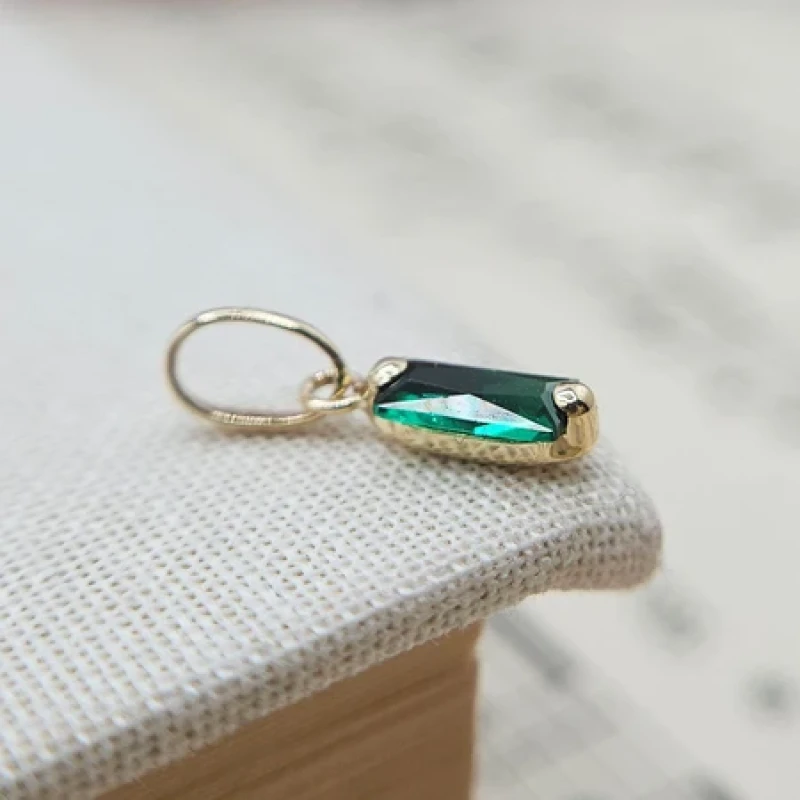 9K Gold Green Baguette Charm 8
