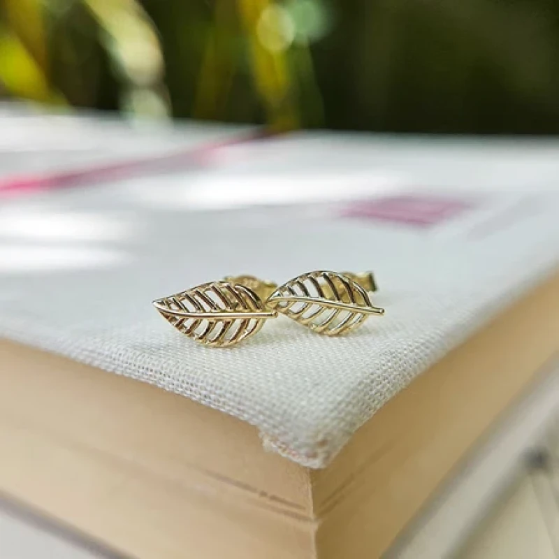 9K Leaf Stud Earrings 5