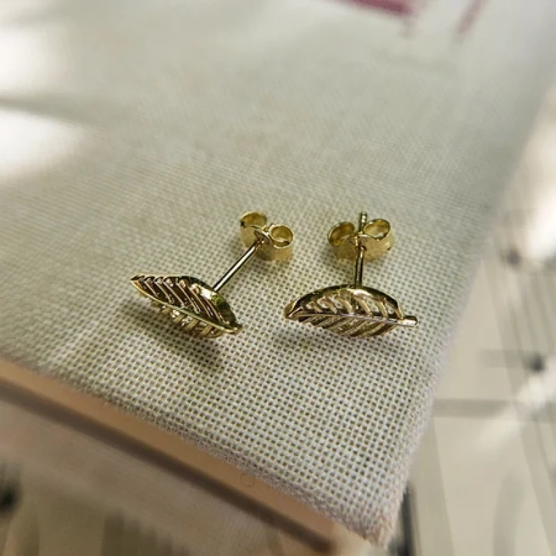 9K Leaf Stud Earrings 6