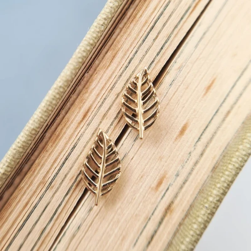 9K Leaf Stud Earrings 8
