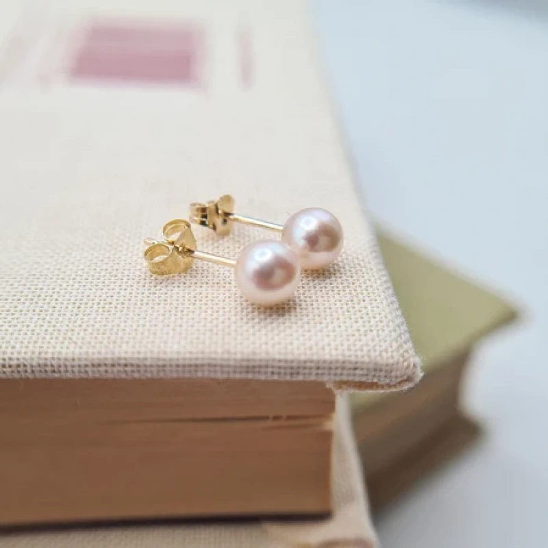 9K Pearl Stud Earrings 6