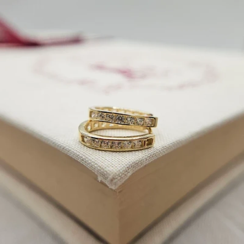 9K Gold Oval Huggie Earrings 5