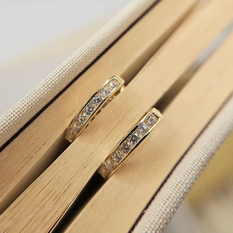 9K Gold Oval Huggie Earrings 6