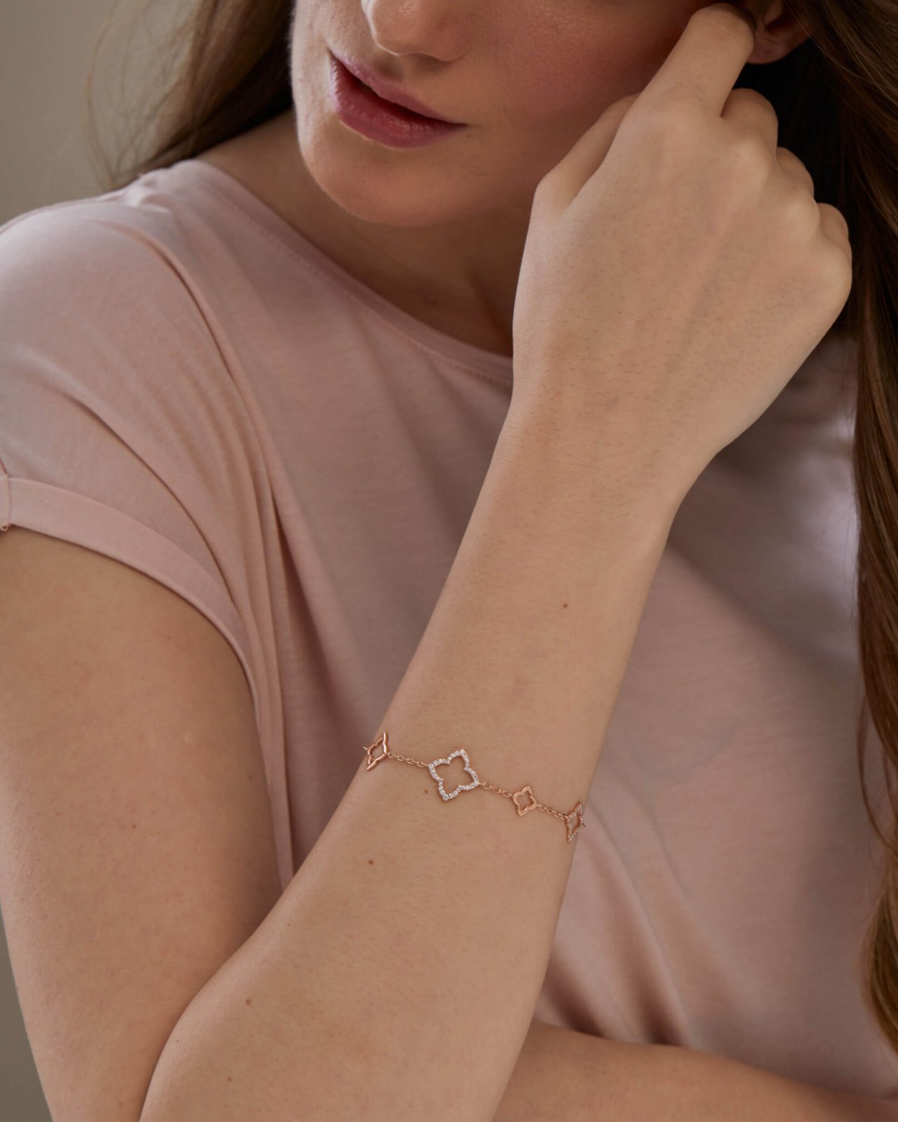 9K Gold Diamond Bunchberry Bracelet 4