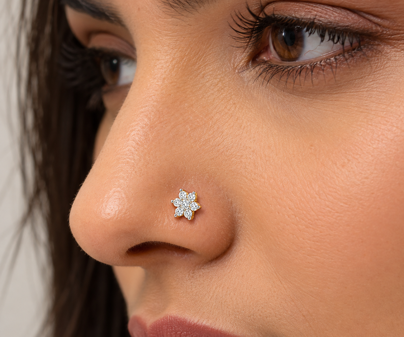 9K Gold Diamond Flower Nose Pin 8