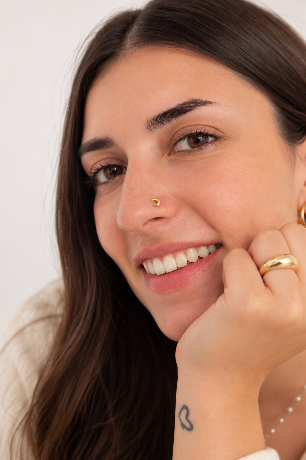 9KT Gold Crescent Moon Nose Stud for Women 4