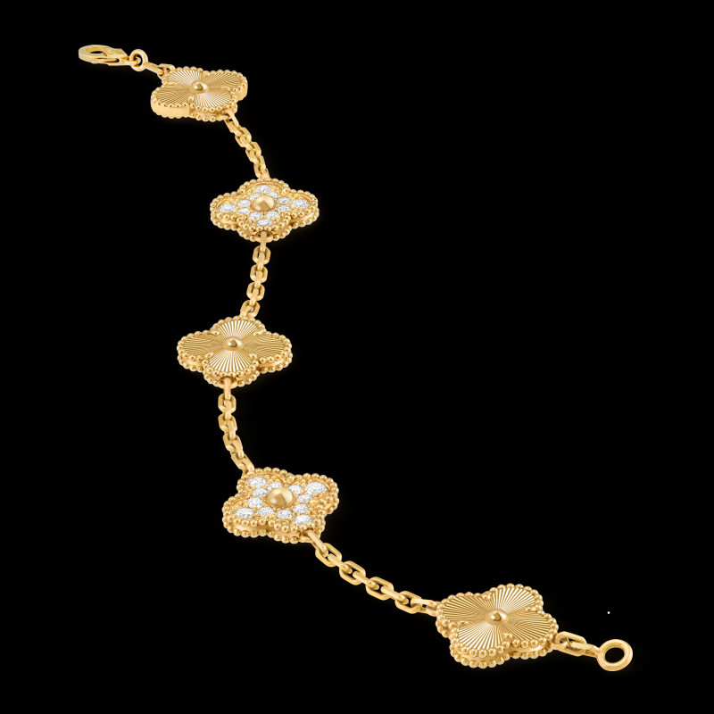 Van Cleef 5 Motif Clover Bracelet 2