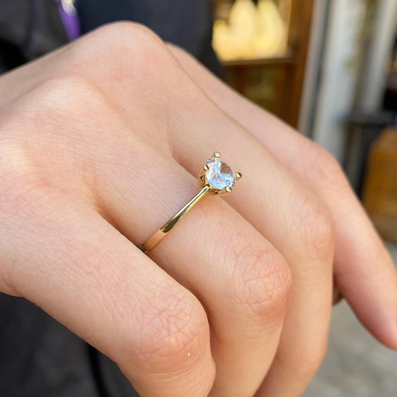 9K Gold Solitaire Ring 2