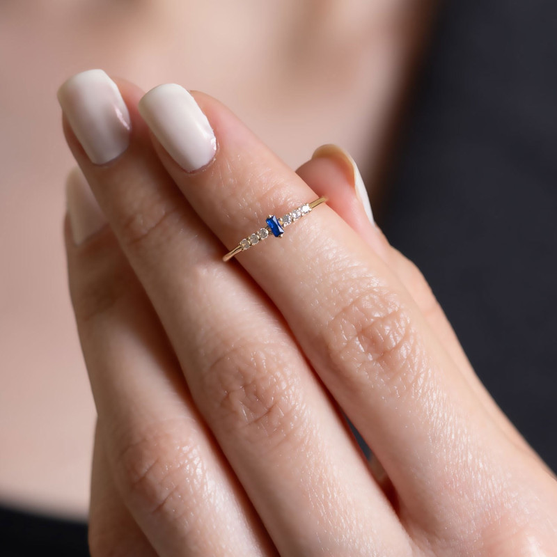 9K Gold Ring with Dark Blue Stone 5