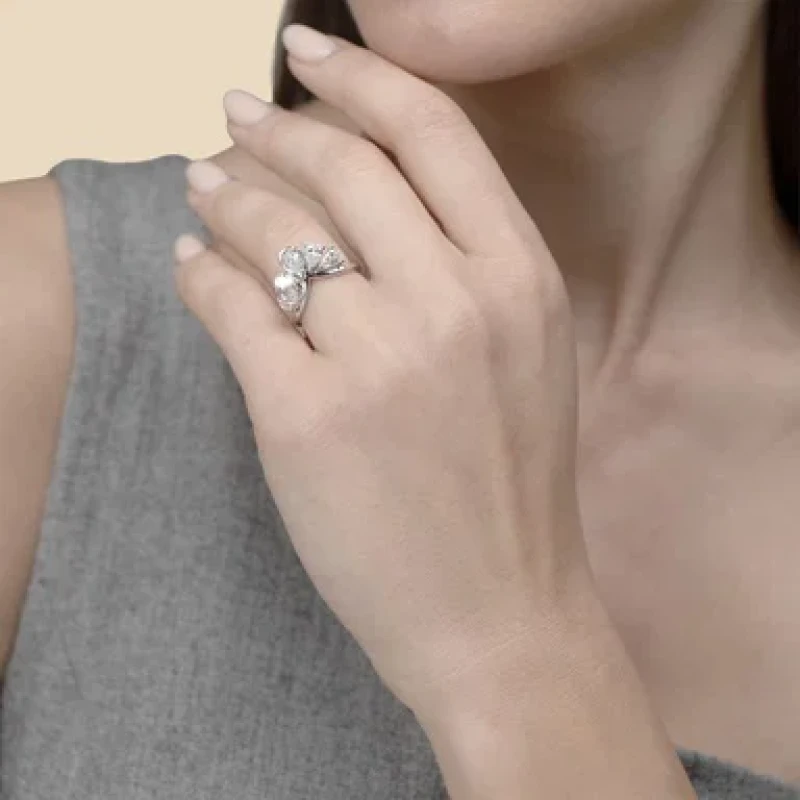 9K Gold Gaia Luxe-Fashion Diamond Ring