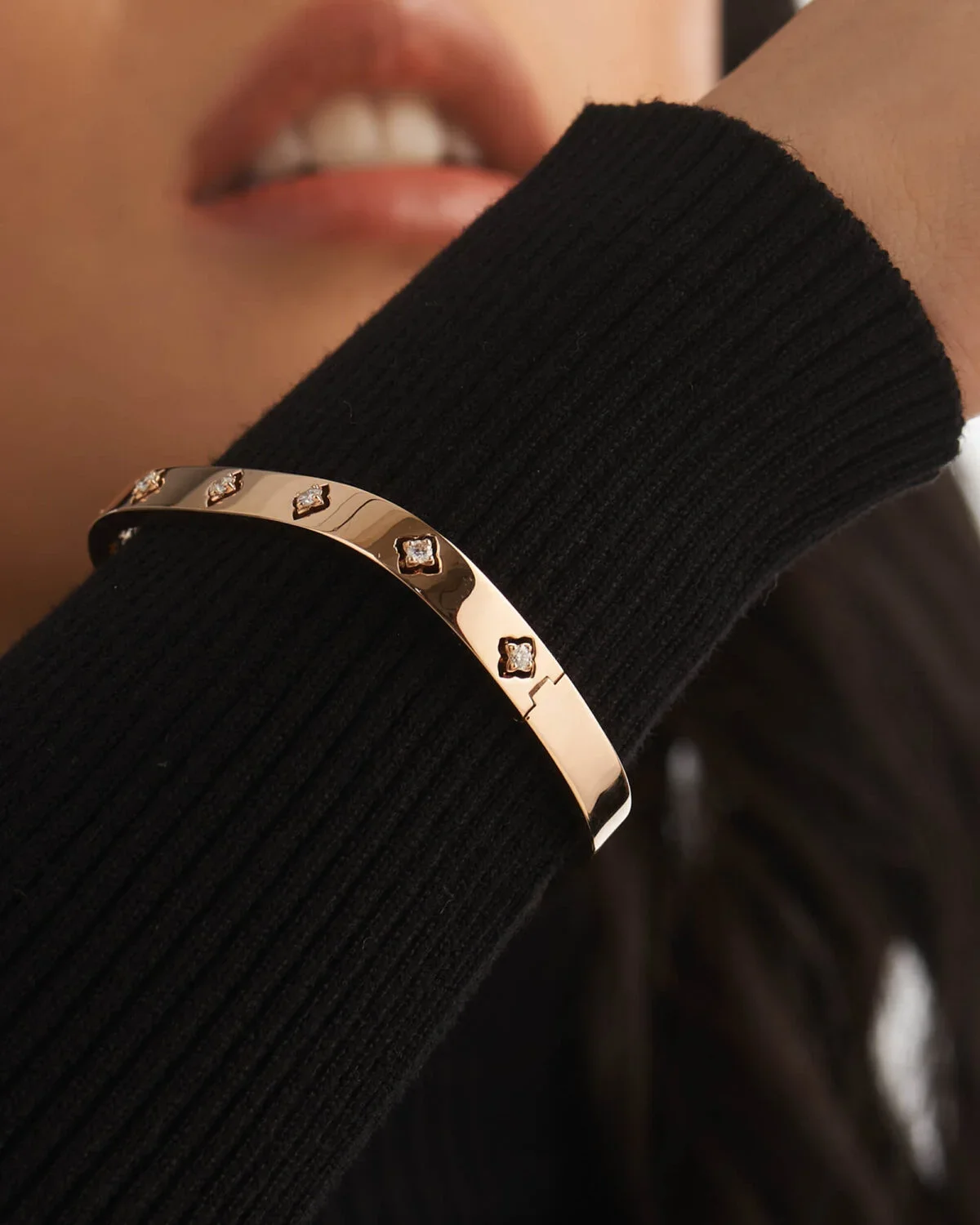 9K Gold Diamond Cushion Bangle