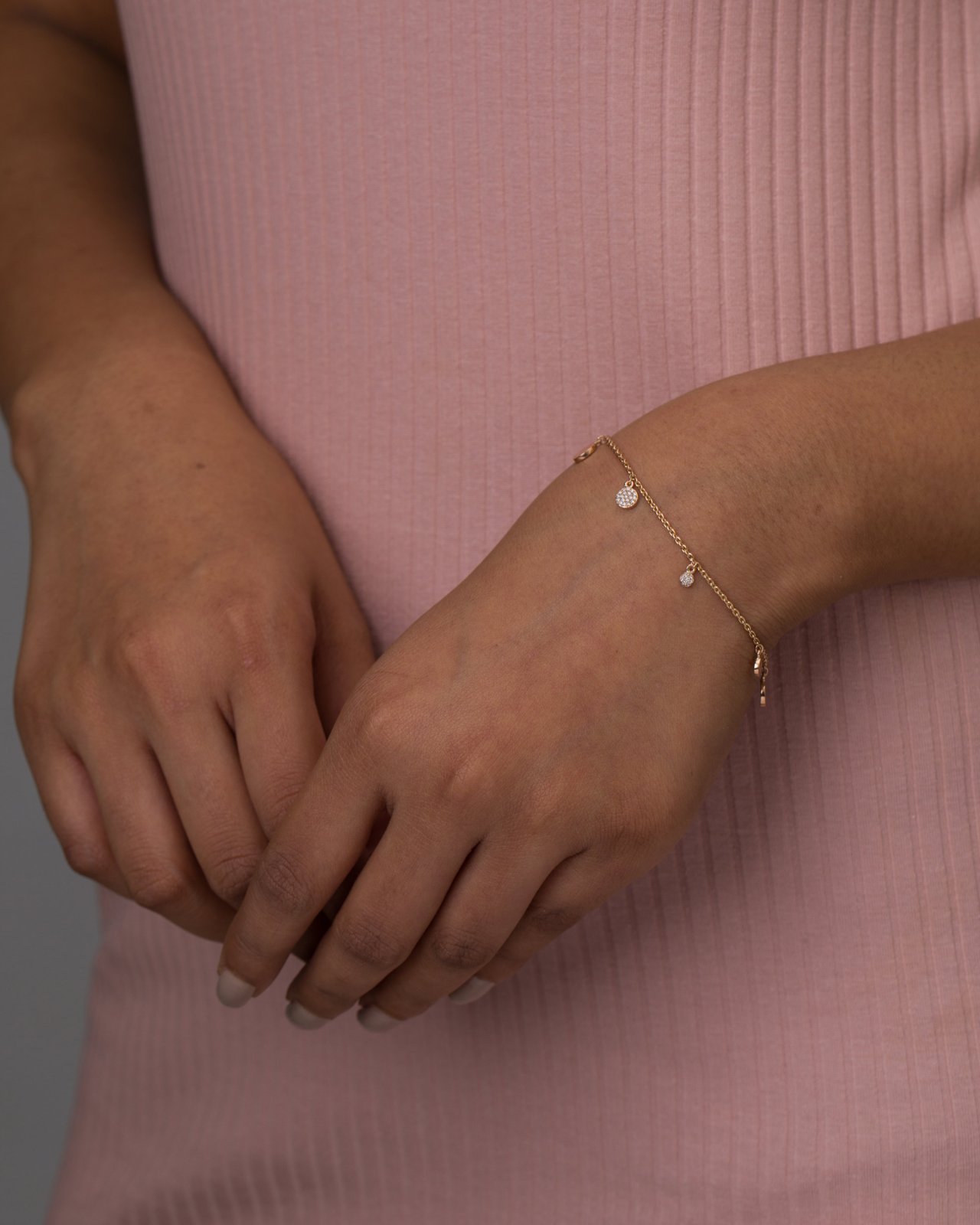 9K Gold Diamond & Disc Bracelet